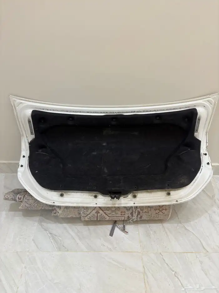 باب شنطة كورلا موديل2015 بلد نظيف ابيض لؤلؤي 8