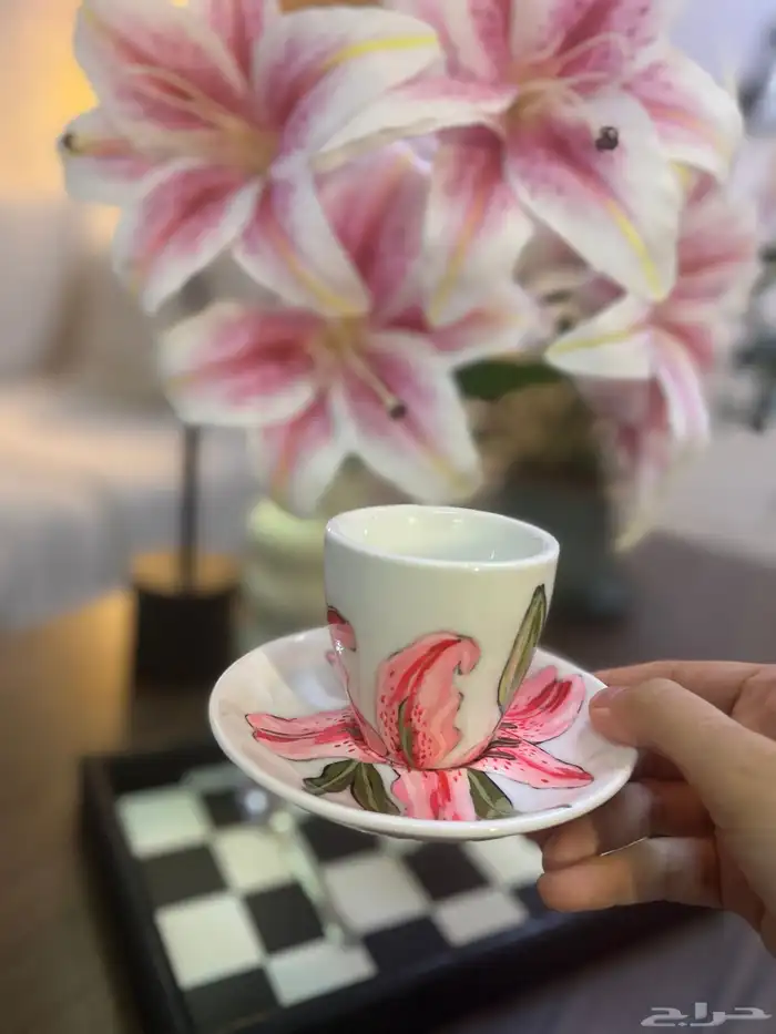 كوب اسبريسو رسم يدوي 2