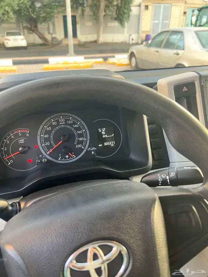 تويوتا هايس ثلاجة 2021 2