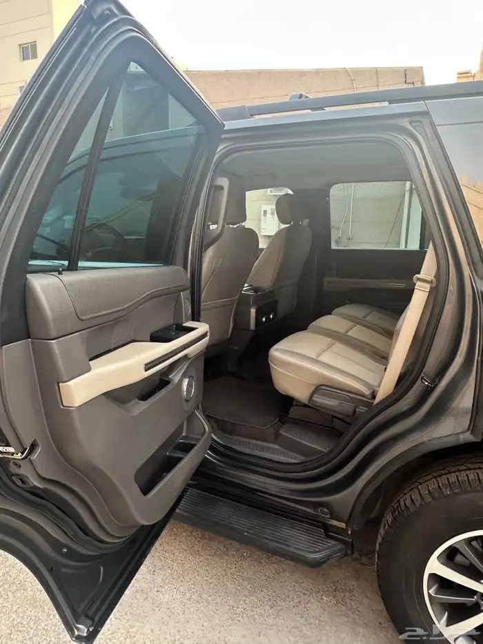 إكسبديشن 2018 XLT سعودي 20