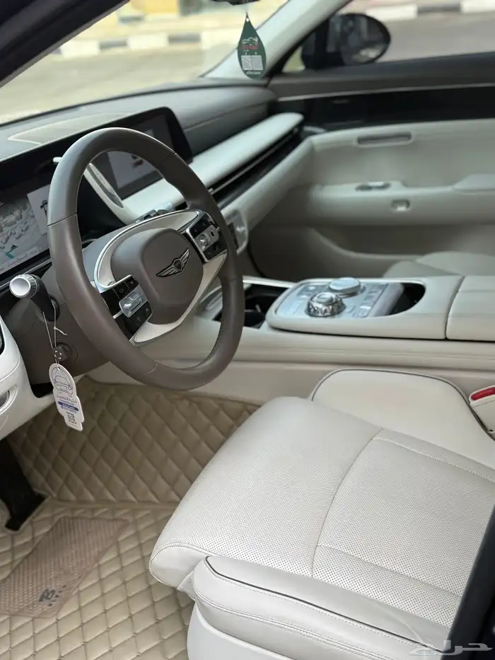 جنسس G90 2023 5