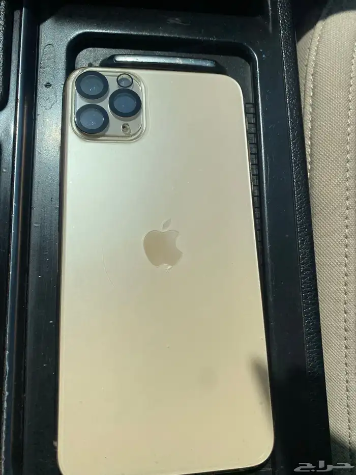 ايفون 11بروماكس 512G ذهبي 4