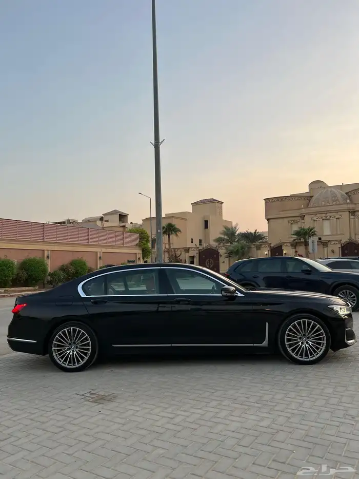 للبيع BMW 730Li ناغي 2022 نظيفه جدا 7