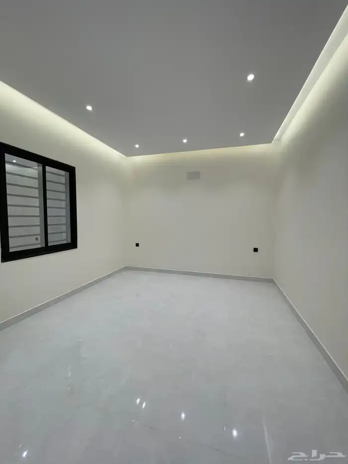للبيع ارواف ارضيه ورواف علويه بحواش من 650 الف خميس مشيط 23