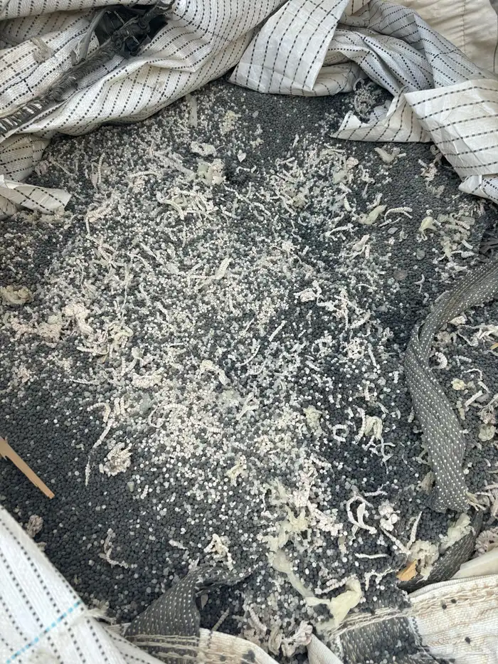 سكراب بلاستيك وكتل بلاستيك اكياس وجالونات 7