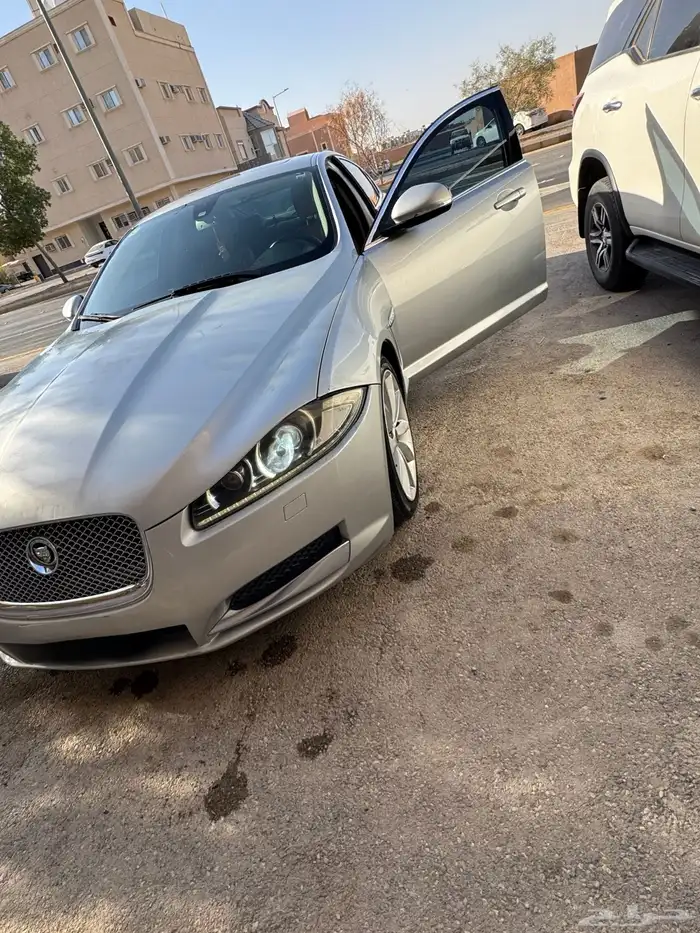 Jaguar XF-2012 24
