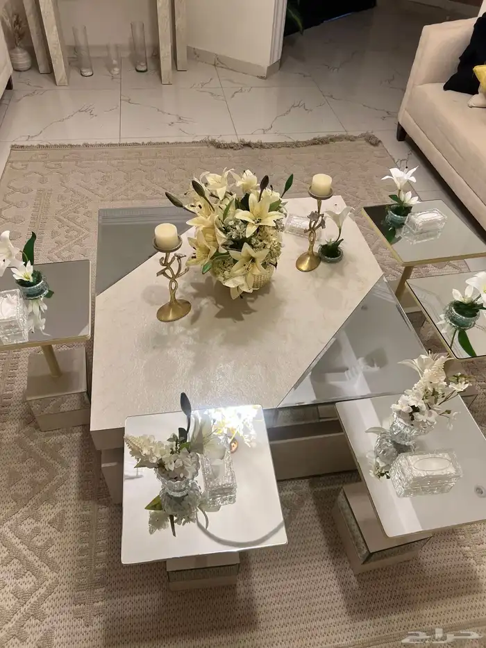 طاوله مع خدمات 6 0