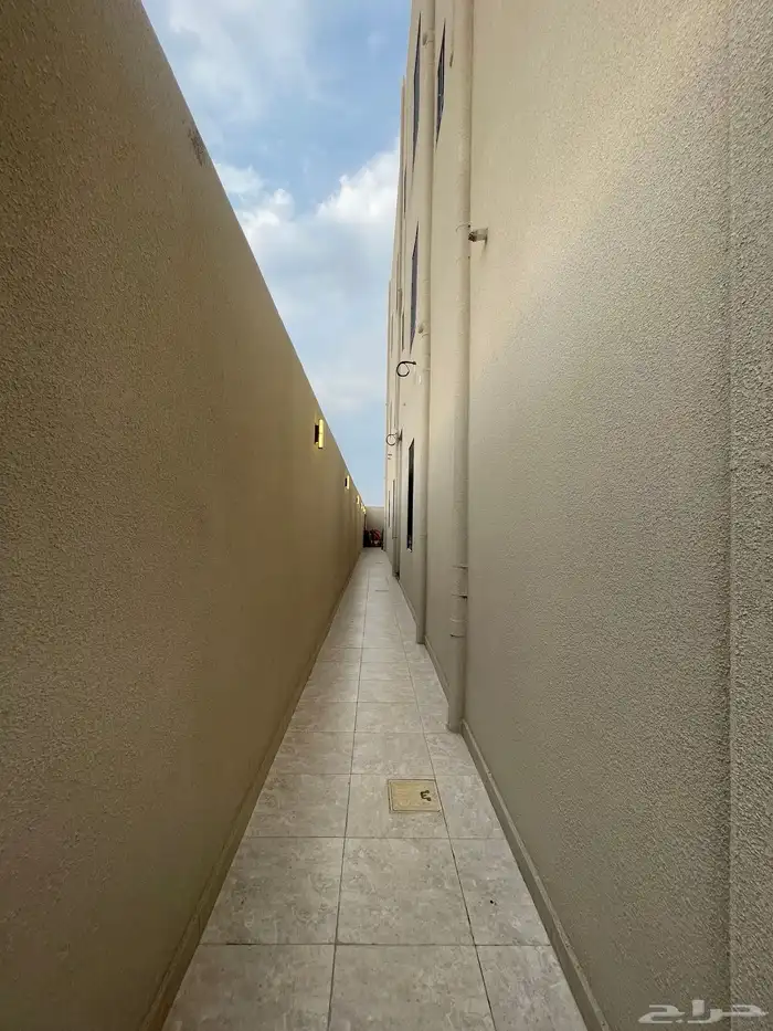 للبيع شقق ارضيه وعلويه من 550 الف ابها المحاله 5