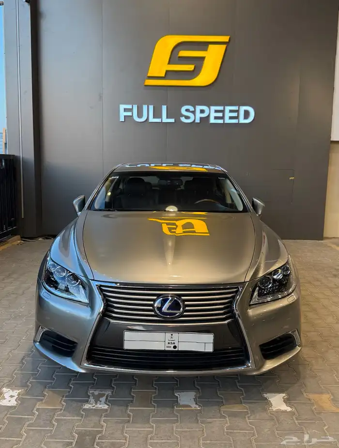 لكزس LS 600 HL موديل 2015 2