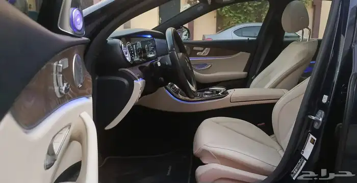 مرسيدس E300 2017 22