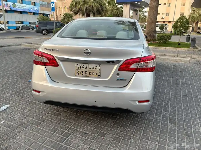 سيارة نيسان سنترا 5