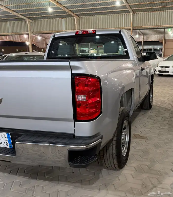 للبيع شيفرولية سلفرادو 2017 6 سلندر 3