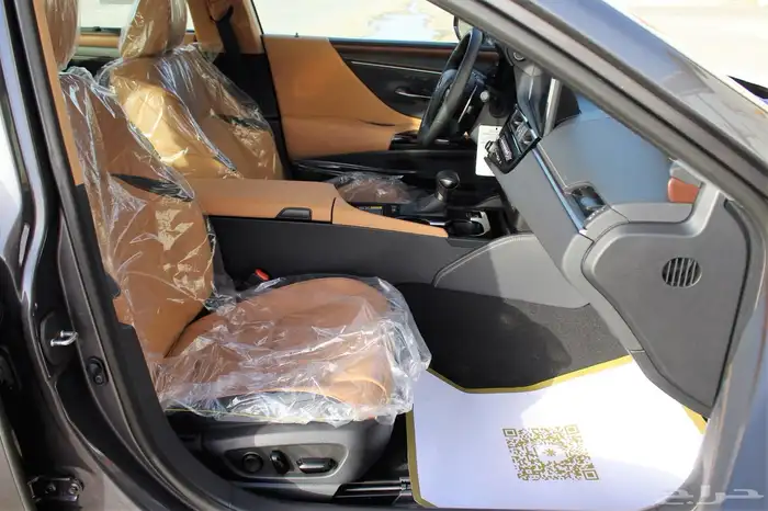 لكزس - ES300 HH هايبرد - 2025 - فل كامل - خليجي 6