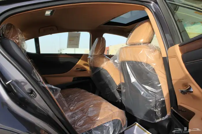 لكزس - ES300 HH هايبرد - 2025 - فل كامل - خليجي 22