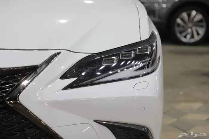 لكزس ES350 F سبورت 2024 جديد الاقل سعرا 3