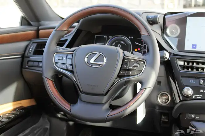 لكزس - ES300 HH هايبرد - 2025 - فل كامل - خليجي 13