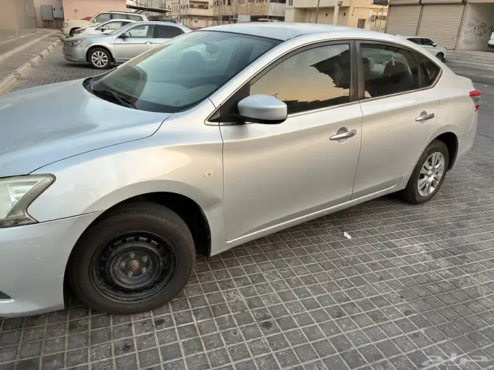 سيارة نيسان سنترا 9
