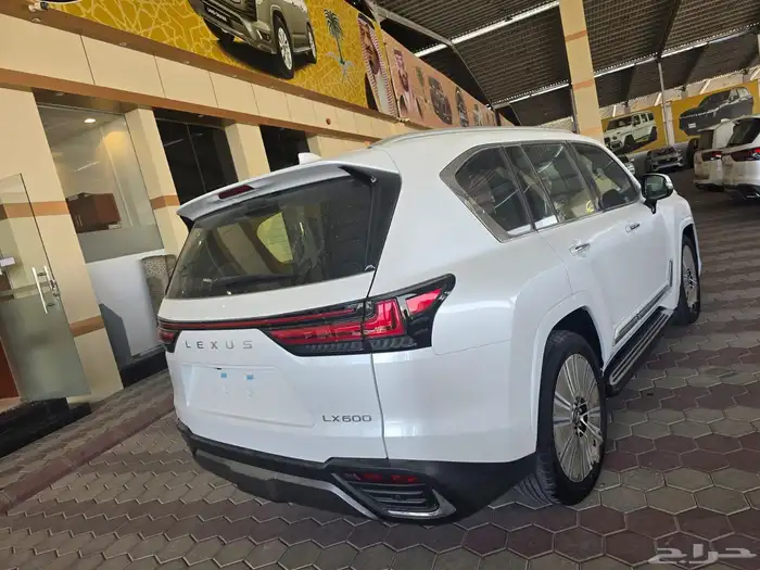 تويوتا لكزس LX600 2025ابيض جملي سعودي بطاقه جمركيه 5