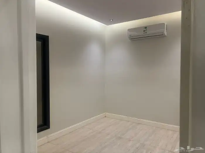 دور علوي للايجار حي الرمال 3