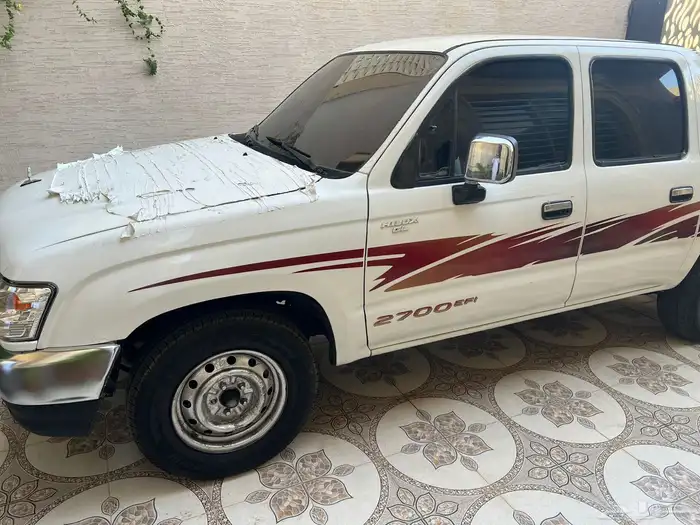 هايلكس 2004 4