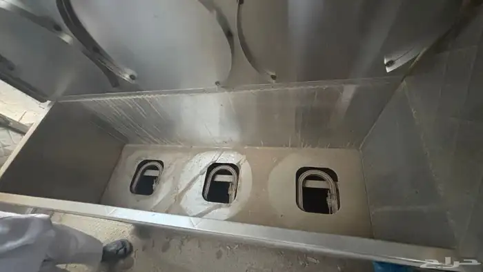 فود ترك أو مطبخ متنقل أو غرفة سحب 9