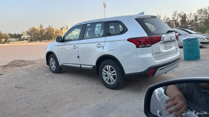 متسوبيشي اوتلاندر شبه وكاله ماشي 20 9