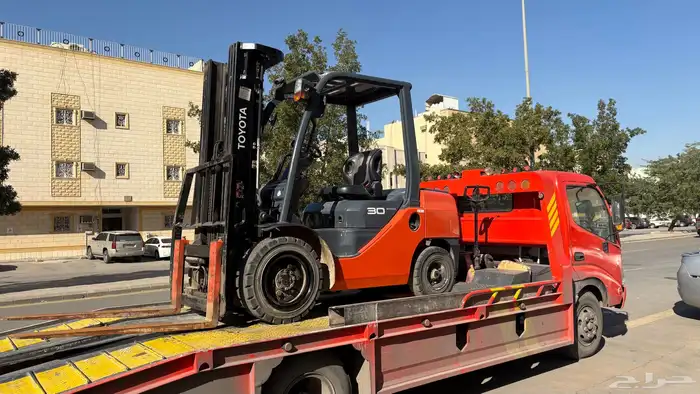 ايجار رافعه شوكيه مع السطحه توصيل لكل مكان 0