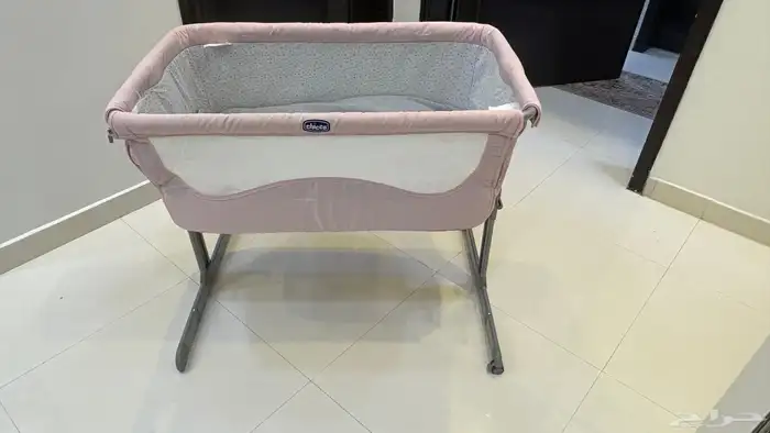 سرير أطفال و عربة 2