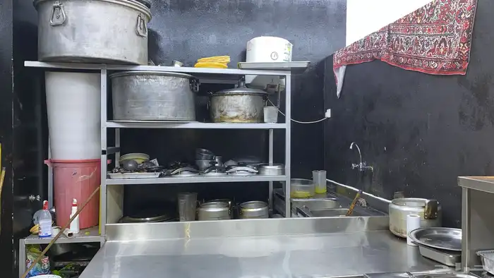 مطعم للتقبيل 8