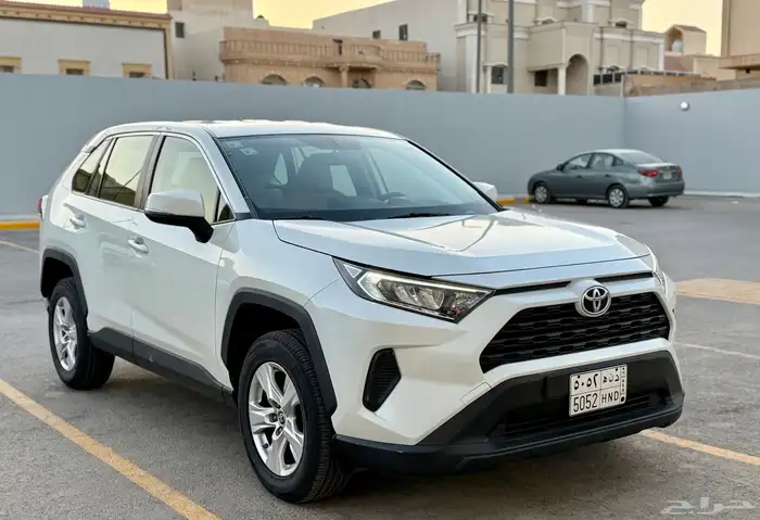 تويوتا راف فور 2021 نظيف جدا 3