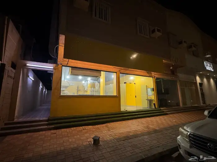 مطعم للبيع لم يفتتح بعد موقع مميز 0