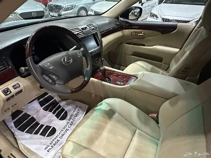 لكزس LS 460 موديل 2009 فل كامل ممشى قليل جدا 7