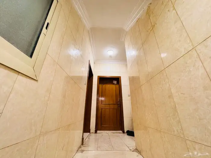 للبيع عماره فى الدمام تجارية عوايل دخل 9 فى الميه 16
