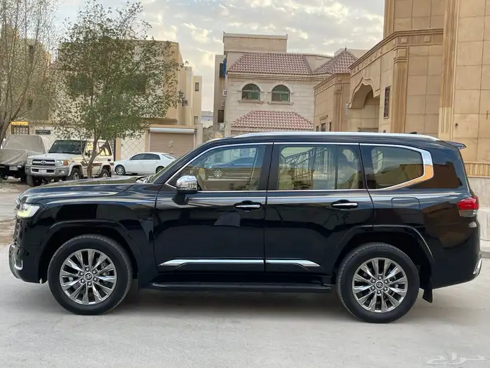 لاندكروزر 2022 VXR فل كامل وارد عبدالغني ممشى 90 وكاله شررط 3