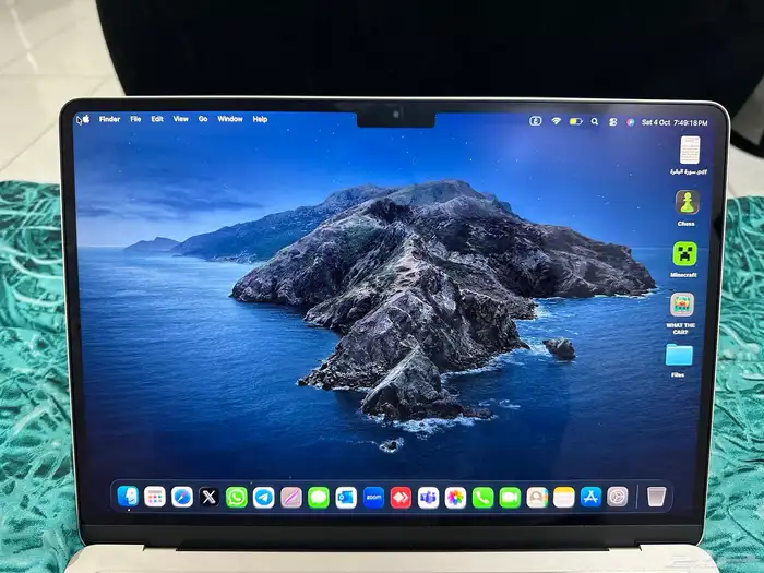 ماك بوك Air M2 شبه جديد مع كامل مع كامل أغراضه للبيع 7