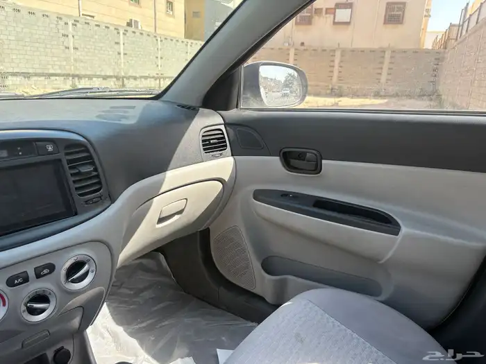 اكسنت 2011 2