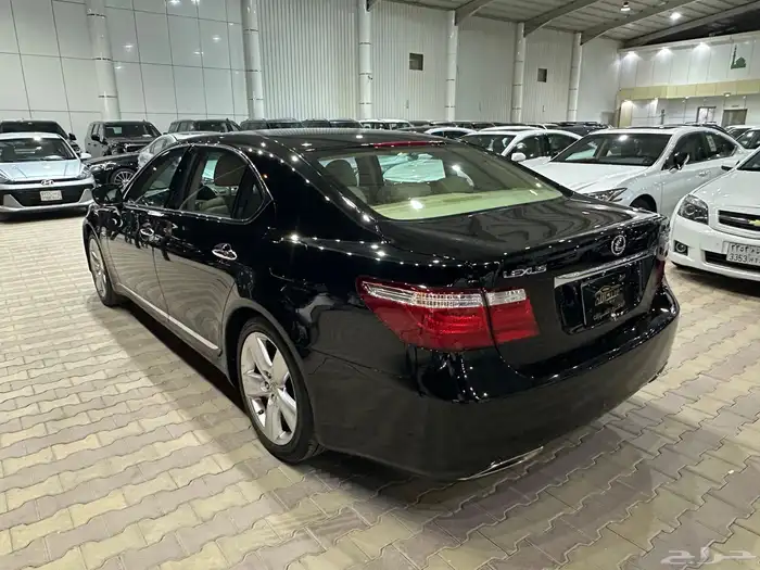 لكزس LS 460 موديل 2009 فل كامل ممشى قليل جدا 28