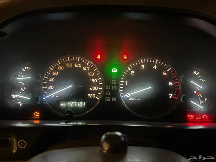 لاندكروزر 2006 فل كامل V8 نظيف 13