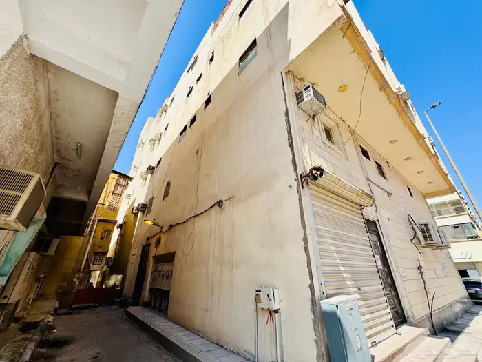للبيع عماره فى الدمام تجارية عوايل دخل 9 فى الميه 7