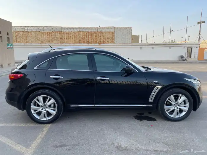 للبيع انفنيتي QX70 2016 3