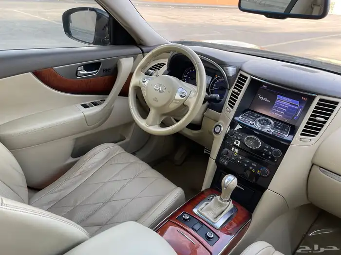 للبيع انفنيتي QX70 2016 20