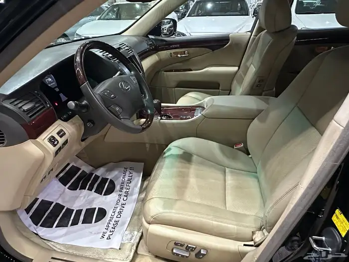 لكزس LS 460 موديل 2009 فل كامل ممشى قليل جدا 6