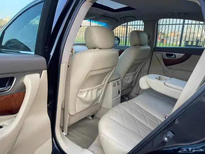 للبيع انفنيتي QX70 2016 17
