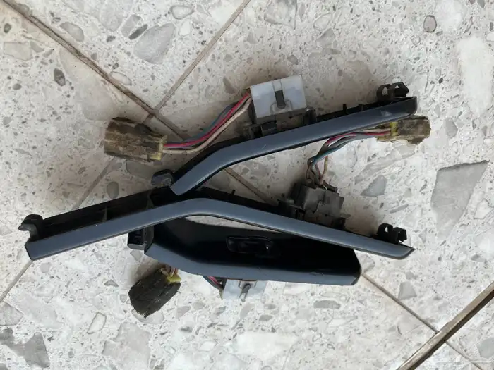 سوتشات قزاز باترول من 90 إلى 94 و 95 إلى 97 ( مستعمل ) 5