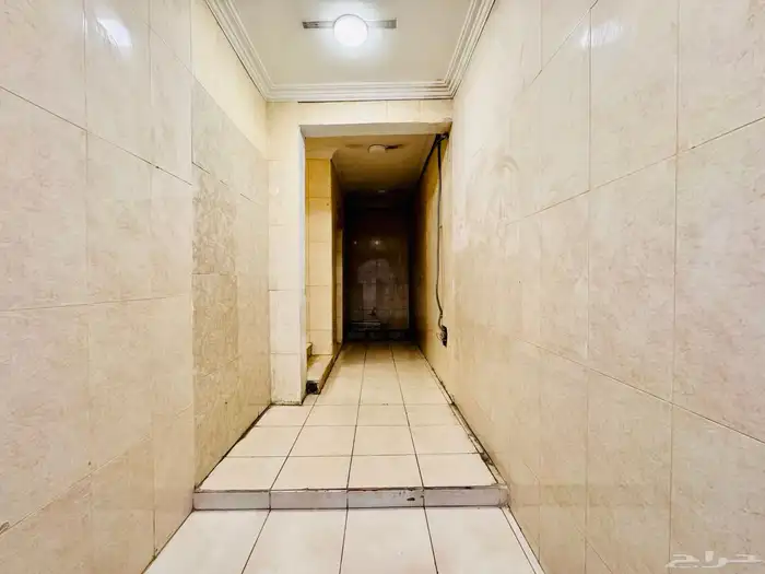 للبيع عماره فى الدمام تجارية عوايل دخل 9 فى الميه 9