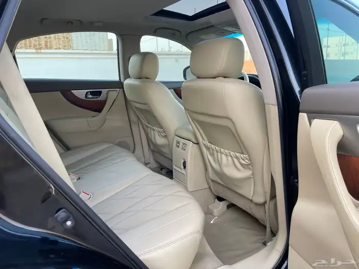 للبيع انفنيتي QX70 2016 16