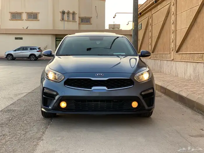 كيا سيراتو 2021 فل كامل نظيف للبيع 3