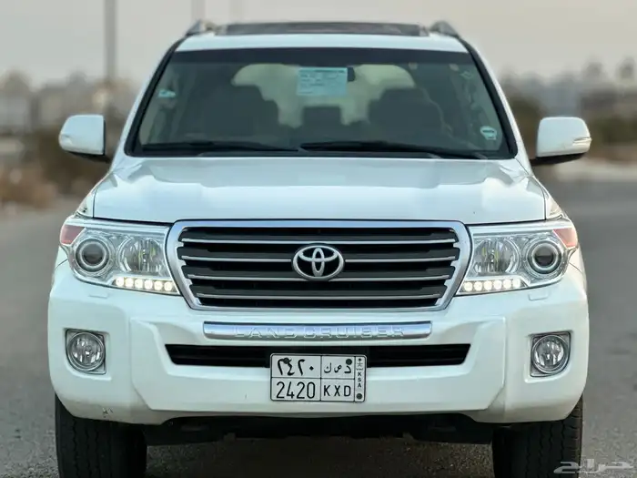 جيب لاند كروزر موديل 2013 2