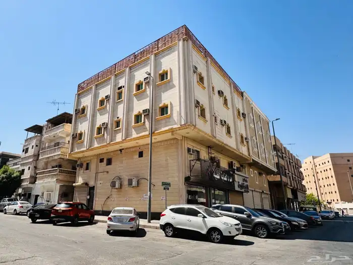 للبيع عماره فى الدمام تجارية عوايل دخل 9 فى الميه 0