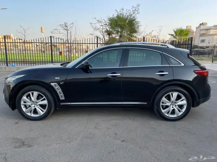 للبيع انفنيتي QX70 2016 4